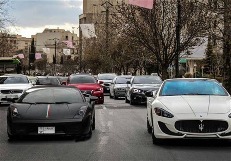 واردات خودروهای لاکچری آزاد شد؛ لندکروز، بی‌ام‌و و بنز در راه ایران