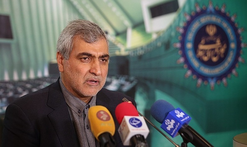 قوامی:۸۰ درصد نقدینگی کشور صرف خرید سکه و زمین شده!