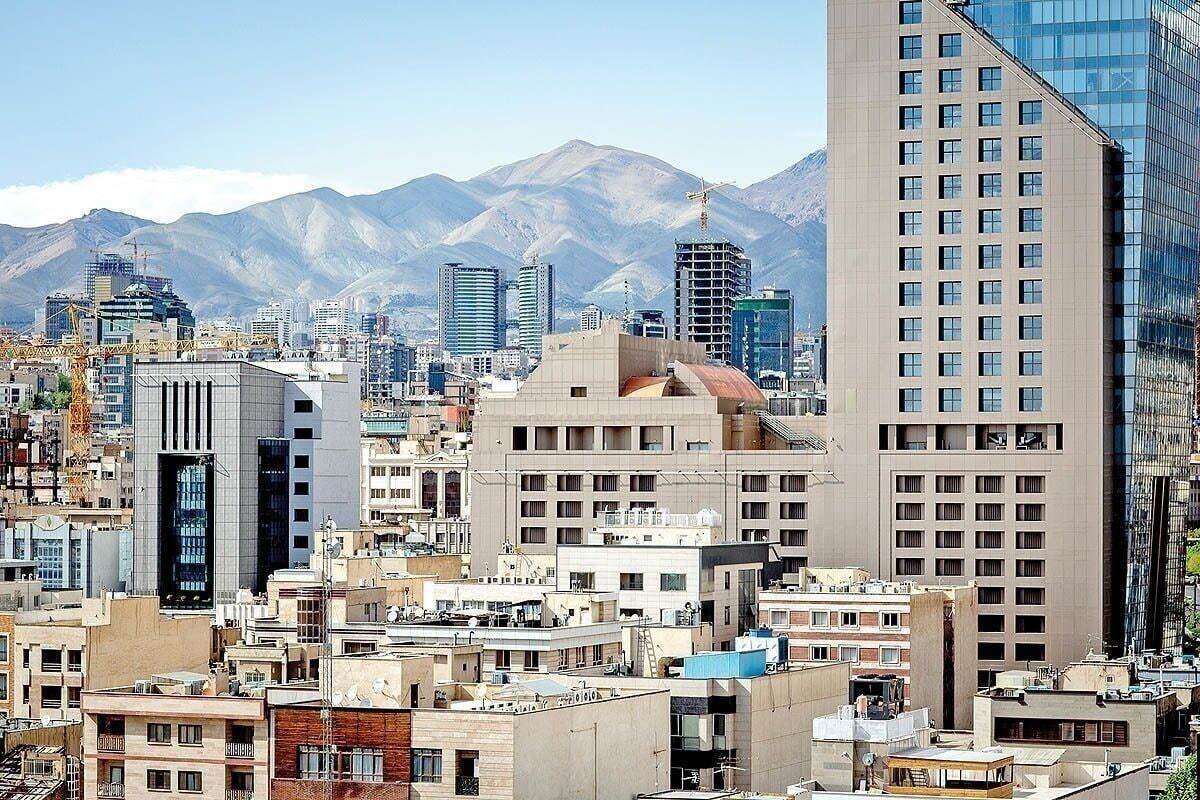 مقاومت مقررات در برابر ساخت مسکن کوچک؛ گرهای که بازار مسکن تهران را قفل کرده است مقاومت مقررات در برابر ساخت مسکن کوچک؛ گرهای که بازار مسکن تهران را قفل کرده است
