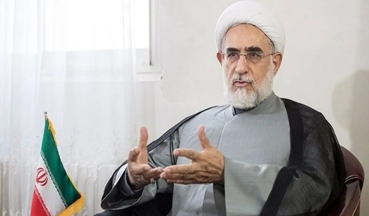 رسول منتجب‌نیا: تیم اقتصادی دولت نابلد و ناتوان است / باید تغییرات اساسی صورت بگیرد