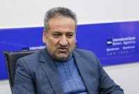 انتقاد نجم‌آبادی از پرداخت پاداش‌های کلان به هیات مدیره شرکت های دولتی زیان‌ده