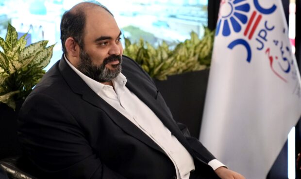 حضور امیر اکبری در غرفه پتروشیمی جم: ایران پلاست، نمایش فناوری ها، نوآوری ها و توسعه صادرات حضور امیر اکبری در غرفه پتروشیمی جم: ایران پلاست، نمایش فناوری ها، نوآوری ها و توسعه صادرات