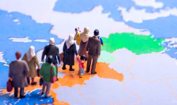 چرا کارگران ایرانی مهاجرت میکنند؟/ حقوق ۳ تا ۴برابر در عراق چرا کارگران ایرانی مهاجرت میکنند؟/ حقوق ۳ تا ۴برابر در عراق