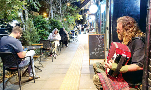 گردش مالی کافه ها به یک میلیارد دلار رسید گردش مالی کافه ها به یک میلیارد دلار رسید