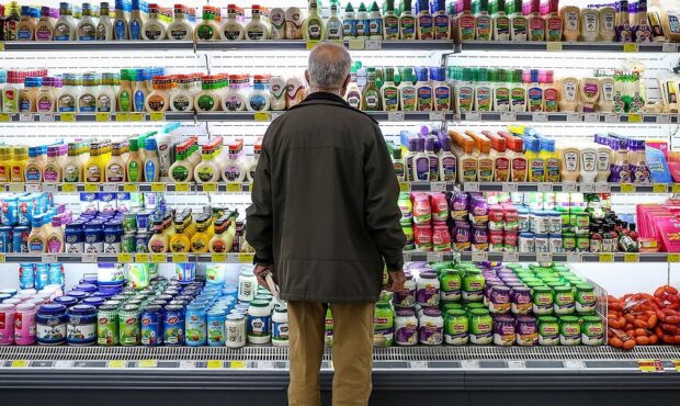 سهم ۷۰ درصدی خوراکی‌ها از حداقل دستمزد؛ خطر فقر کالری در آستانه زمستان