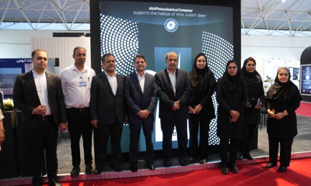 در اولین روز از نمایشگاه ساخت داخل، غرفه پتروشیمی جم میزبان سه مقام ارشد و هیئت همراه شد در اولین روز از نمایشگاه ساخت داخل، غرفه پتروشیمی جم میزبان سه مقام ارشد و هیئت همراه شد