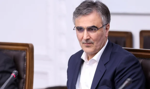 رشد ۱۹۶درصدی دلار در دوره فرزین؛ چرا سیاستهای ارزی پاسخ نداد؟ رشد ۱۹۶درصدی دلار در دوره فرزین؛ چرا سیاستهای ارزی پاسخ نداد؟