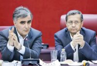 همتی دوباره روی کار آمد؛ نگاهی به تاریخچه نوسانات دلار