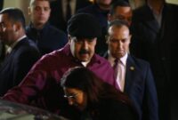 ترامپ: مادورو و همسرش دستگیر و از ونزوئلا خارج شده‌اند