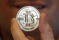 سقوط سنگین رمزارزها با رهبری بیت کوین/ نابودی نزدیک به نیم تریلیون دلار در کمتر از یک هفته