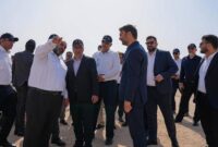 دکتر ازوجی در جریان بازدید میدانی از سایت‌های تولیدی در عسلویه، جم و کنگان مطرح کرد: پتروشیمی جم نماد مقاومت صنعتی در «جنگ رمضان» است