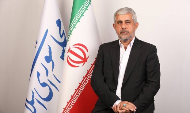 بهنام سعیدی: سرمایه‌گذاری‌های گروه مالی گردشگری آینده توسعه و اشتغال کرمان را تضمین می‌کند